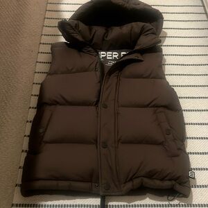 Aritzia - Super Puff Vest